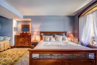 Unique Cottage Hotels in Rocky View County