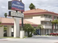Studio 6 Suites Stockton, CA – Waterfront Hotel dekat Sky Zone Trampoline Park Stockton