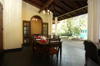 Tree Breeze Inn