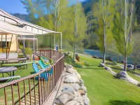 Strawhouse Resorts Hotels in Trinity County