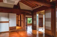 Gyeongju Stone Lantern Home Hanok Stay