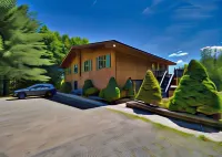 The Haüs Windham - Spacious Suites, Hot Tub, Mountain Views!