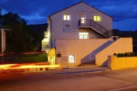 Bacan Serviced Apartments Hotel di Cavtat