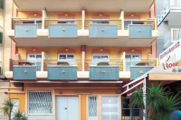 Hotel Tuto Hotels near Punta Prima Beach
