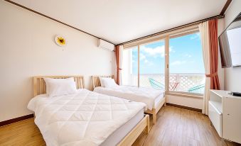 Yangyang Sunrising Seaside Pension