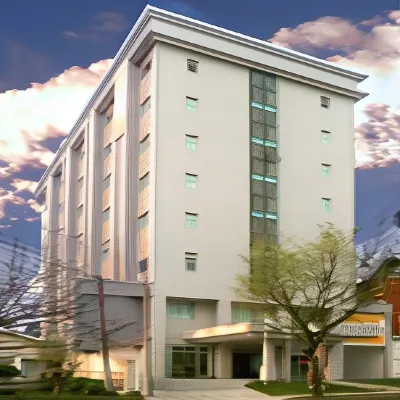 Bristol Centro Civico Curitiba Hotels near sine colombo maracanã obras