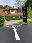 Trivelles Waterhall Country Gatwick Hotel & Airport Parking Hotels in Charlwood