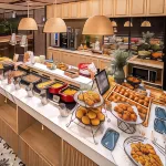 Super Hotel Premier Saitama Higashiguchi Hotel di 