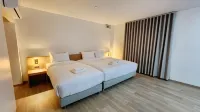 Mark Four Place Hotel Hotels in Phrae