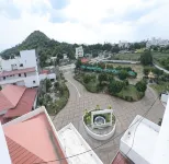 Dfront Golden Palace - Parkplatz