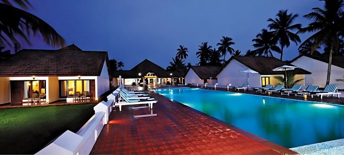 Abad Whispering Palms Hotels in Kottayam