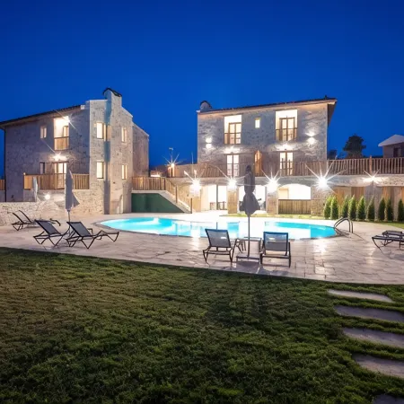 Zeyt Inn Hotel