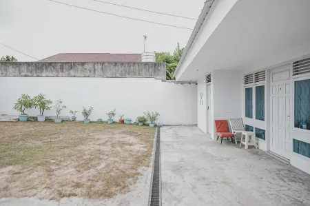 RedDoorz @ Beringin Jambi Отели в г. Talang Bakung