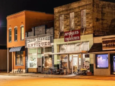 The Ouachita Depot- Large house/Perfect location Hotels in Mena