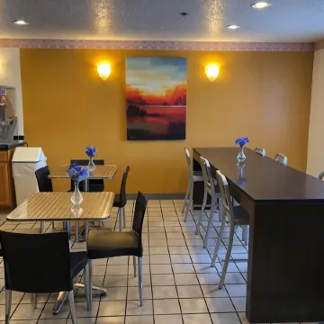 Super 8 by Wyndham Front Royal