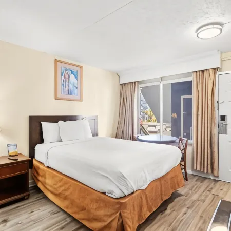 Ocean 5 Hotel