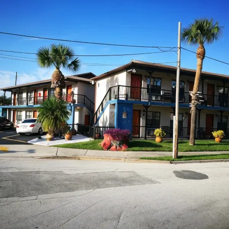 Merida Inn & Suites