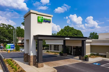 Holiday Inn Express Athens-University Area Отели в г. Атенс