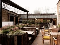 Half Moon Hotels near Dulwich