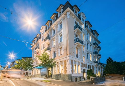 3. 호텔 미라보, ..