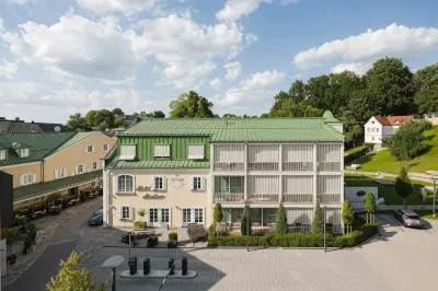 Romantik Hotel Das Lindner Hotel dekat THE EVENT HOUSE - Kurhaus Bad Aibling