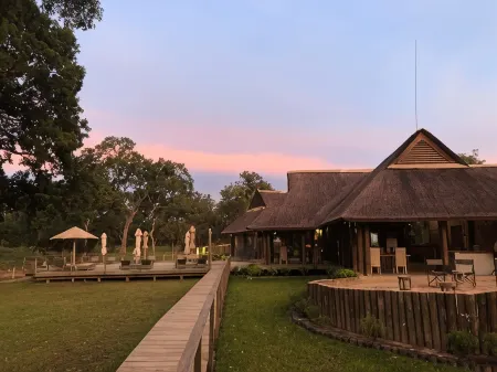 Fathala Wildlife Reserve Отели в г. Фундиунь