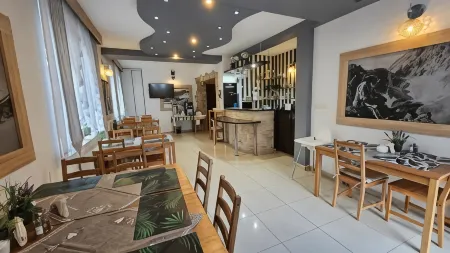 Bukowiański Dworek - Obok żabki - świetna Lokalizacja, Blisko Term I stoków Narciarskich