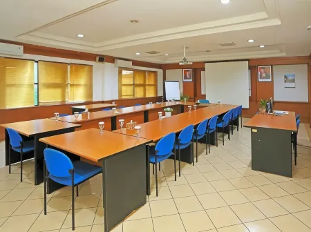 Stay 'd Kuningan