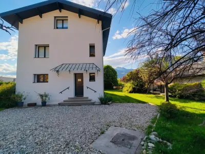 Au p'tit bonheur Hotel a Albertville