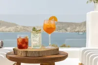 Parian Lithos Residence - bar