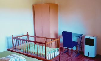 Apartments with Balcony and with Large Free Parking House Oliver