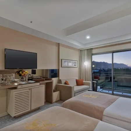 Cratos Premium Hotel Casino & Spa