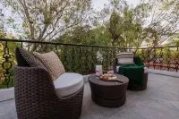 LohonoStays Colina - Villa D Hotels in Assagao