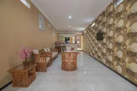 RedDoorz Near MT Haryono Semarang Hotels in Central Semarang