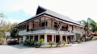 Hotel & Villa Bukit Indah Saumlaki By LeGreen Các khách sạn ở 