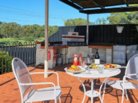 Bishops Lodge Narrandera Hotels in Narrandera