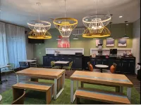 斯託克頓堡希爾頓Spark酒店 斯托克頓堡酒店