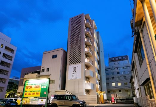 스테이터스 호텔 룸