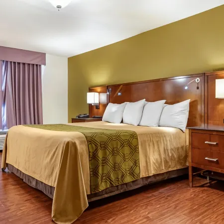 Rose City Inn & Suites