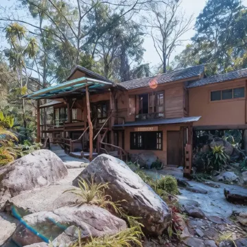 ธารทอง ลอดจ์ Tharnthong Lodge