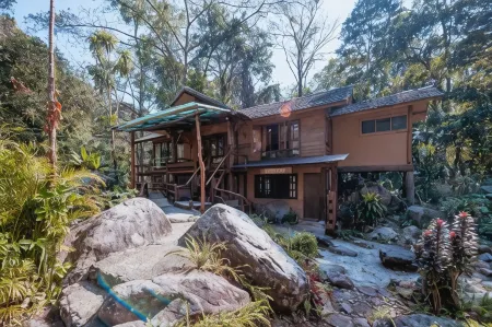 ธารทอง ลอดจ์ Tharnthong Lodge