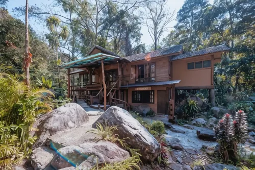 ธารทอง ลอดจ์ Tharnthong Lodge