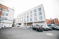 Holiday Inn Express BELFAST CITY by IHG - 駐車場