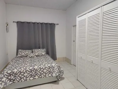 Peaceful 1 bedroom apartment minutes from Port of Spain and Carnival activities