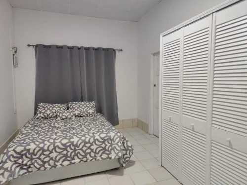 Peaceful 1 bedroom apartment minutes from Port of Spain and Carnival activities