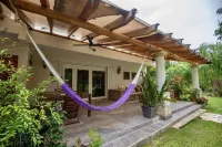 Jungle House in Cenote & Mayan Ruins Area & Tree House- 2miles from the beach. Hotels near Playa "El Cielo"