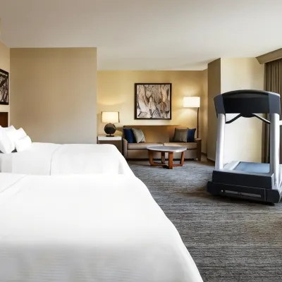 The Westin Cincinnati Hoteles cerca de Holy Cross-Immaculata Catholic Church