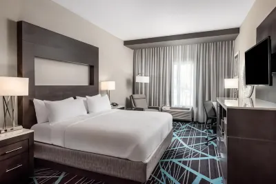 Holiday Inn Express & Suites Charlotte Airport Hotel di Charlotte