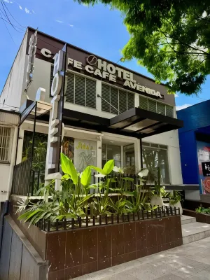 Hotel Cafe Cafe Avenida - Airport Shuttle