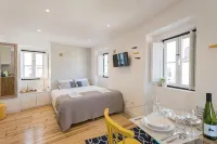 Alfama Loft Studio Loft Apartment w/ River View - by LU Holidays